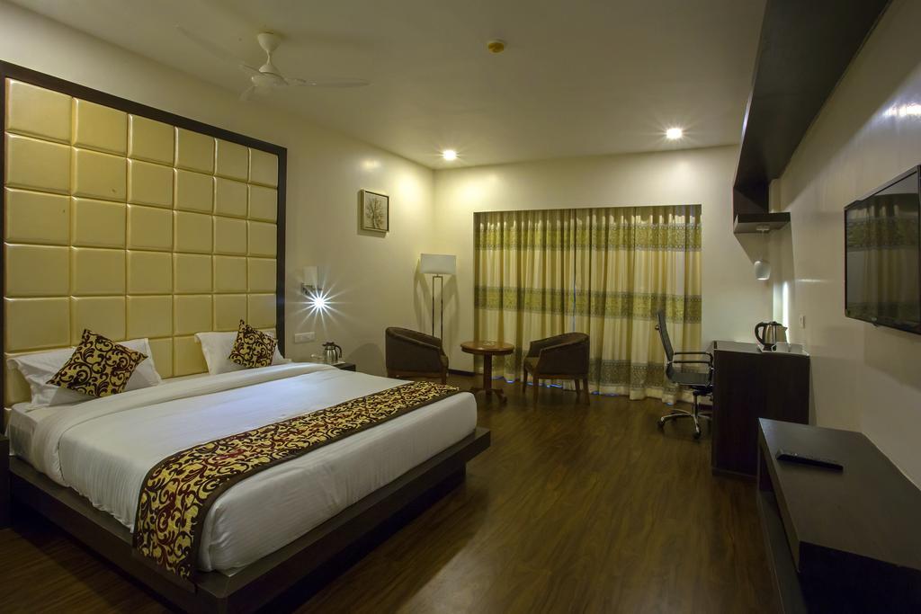 Hotel Ravi Residencia Morbi Habitación foto