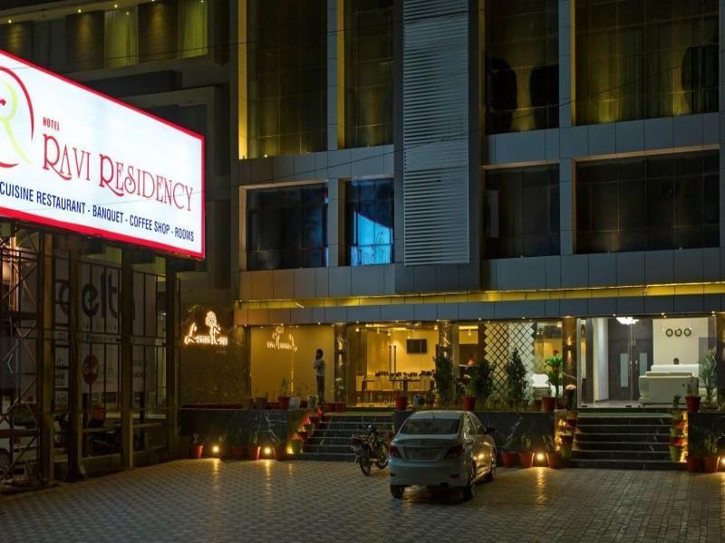 Hotel Ravi Residencia Morbi Exterior foto