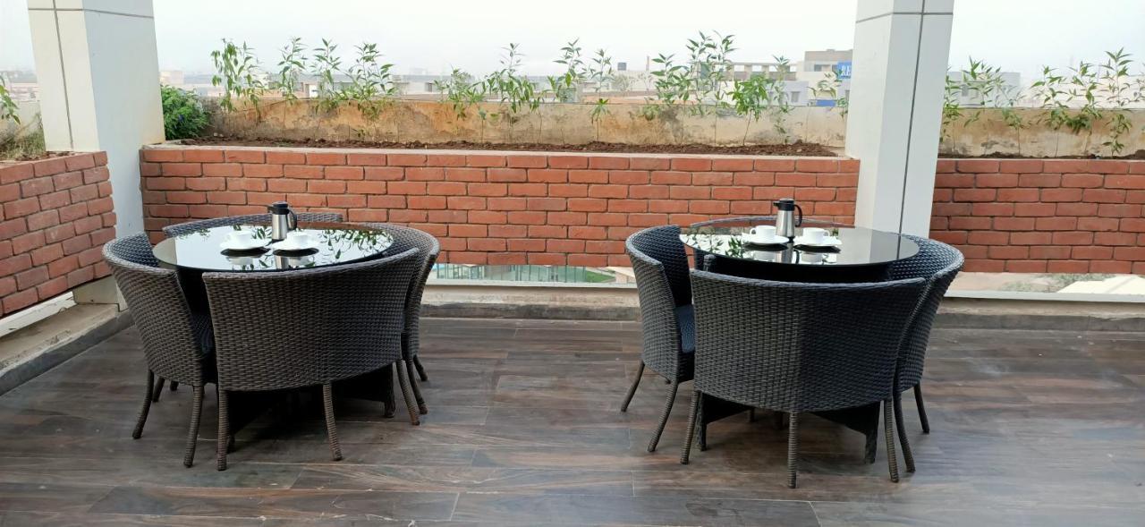 Hotel Ravi Residencia Morbi Exterior foto